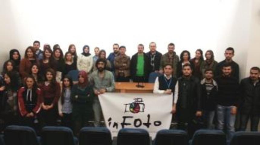 Fotoğraf Sunumu Ve S&ouml;yleşisi Yapıldı