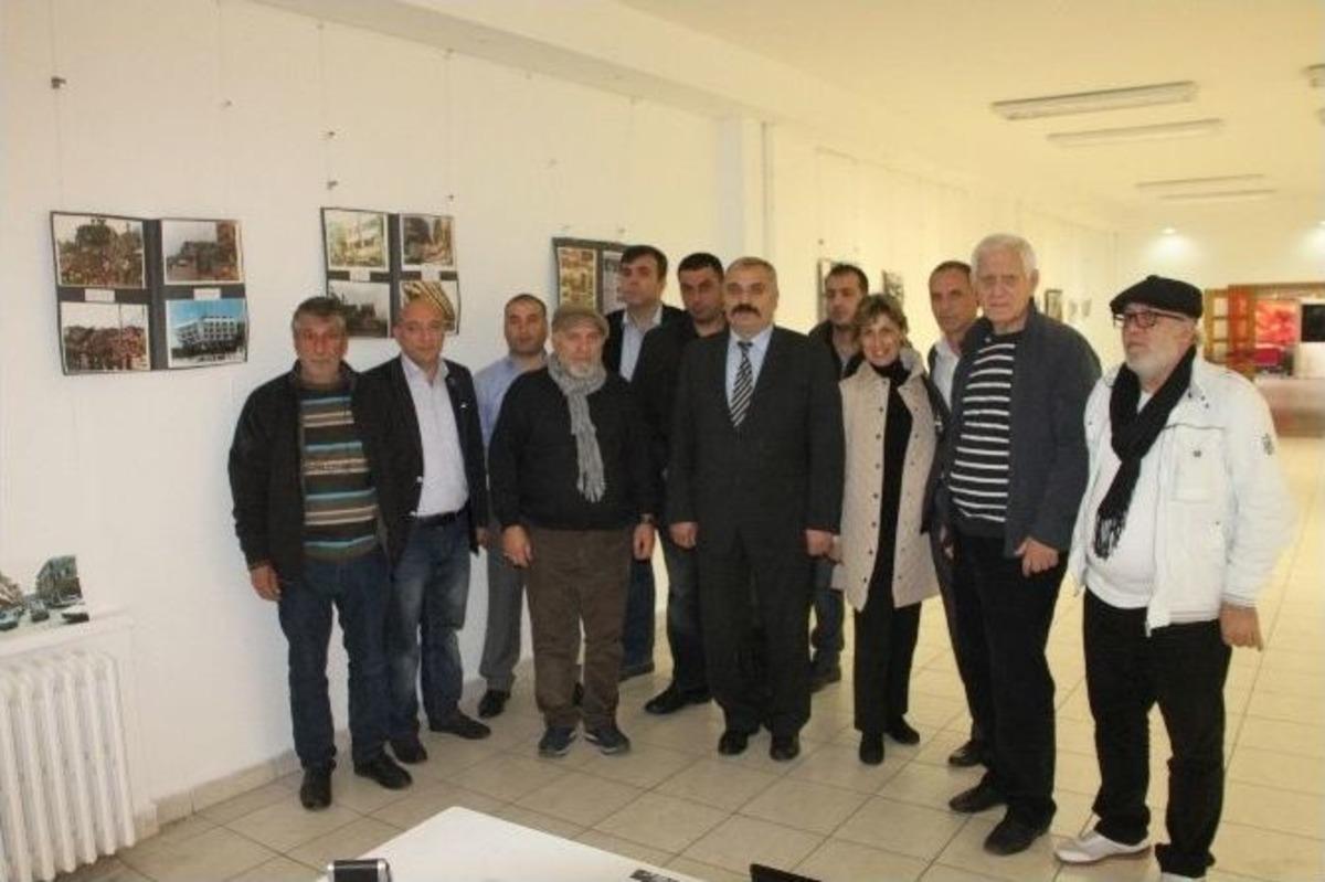 894 Kişin &Ouml;ld&uuml;ğ&uuml; Depremi Fotoğraflarla Hatırlattılar