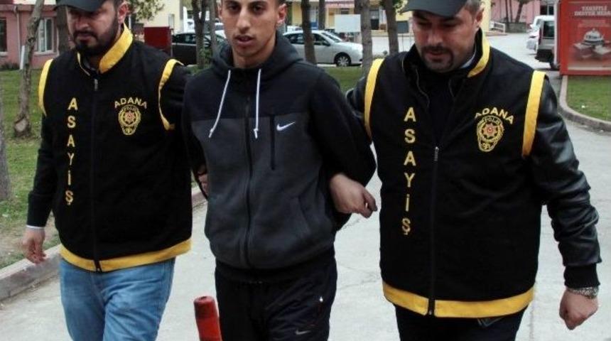 Filmden Esinlenip "v" Maskesiyle Soygun Yaptı