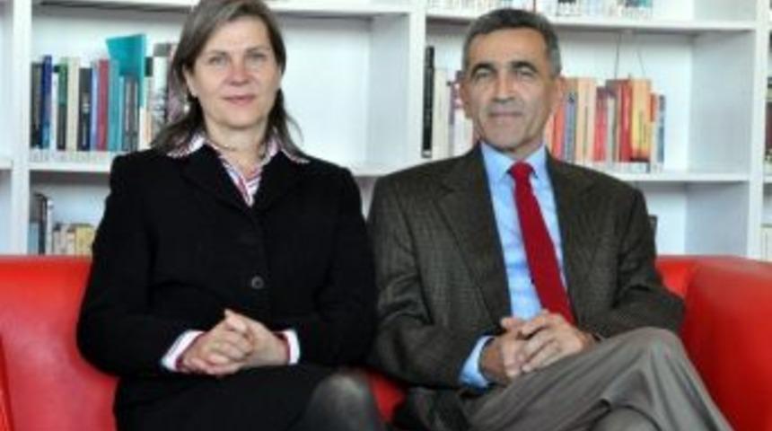 İzmir&rsquo;in Kentsel D&ouml;n&uuml;ş&uuml;m&uuml; Almanya Fraunhofer Enstit&uuml;s&uuml;&rsquo;nde Tartışıldı