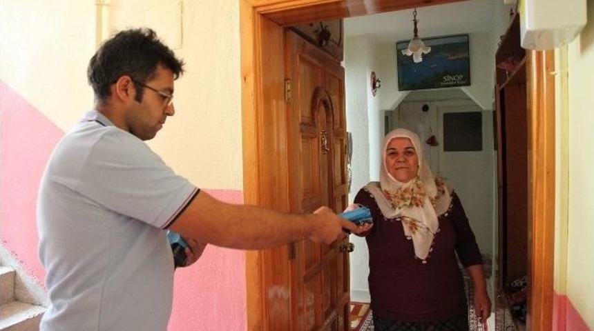 B&uuml;y&uuml;kşehir 34 Milyon &Ccedil;&ouml;p Torbası Dağıttı