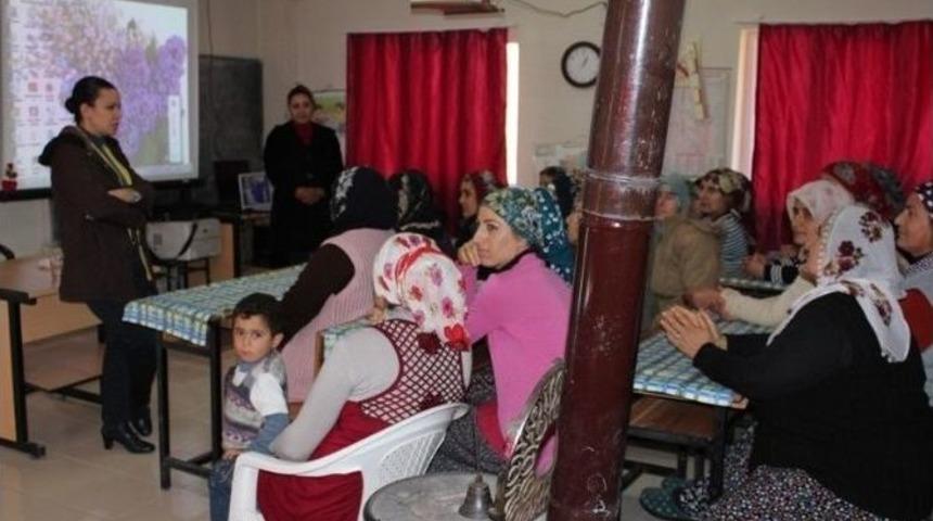 "&ouml;ğrenen Kadın, Mutlu Yarın Farkındalık Projesi" Nin Sekizinci Programı G&ouml;v&uuml;k Mahallesinde D&uuml;zenlendi