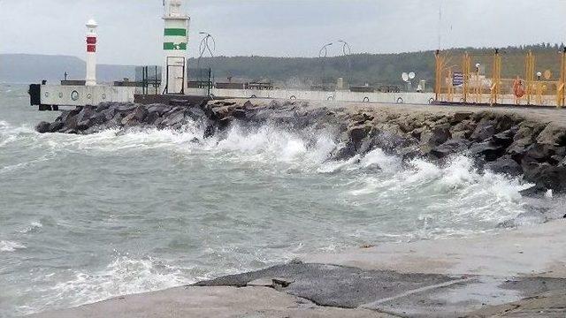 Çanakkale’de Feribot Seferleri İptal