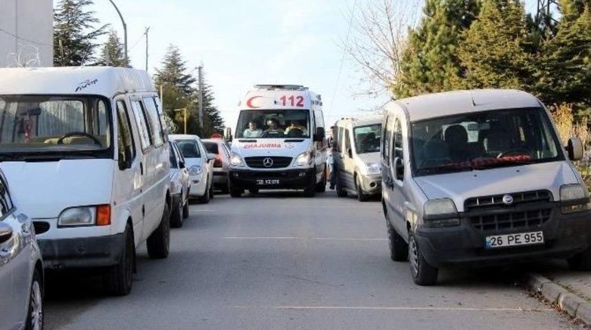 Ambulanslara &lsquo;park&rsquo; Engeli