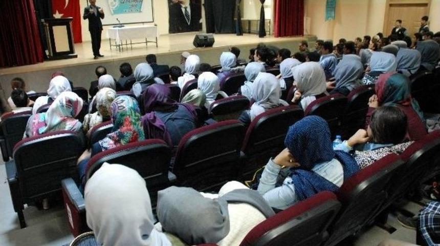 Midyat&rsquo;ta &ldquo;islami Şahsiyet Ve Akademik Başarı&rsquo; Konulu Konferans