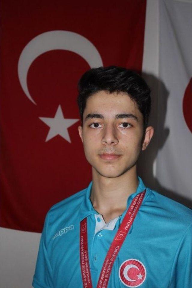 Manavgatlı Kutluhan Akdeniz&rsquo;in Zirvesinde 2