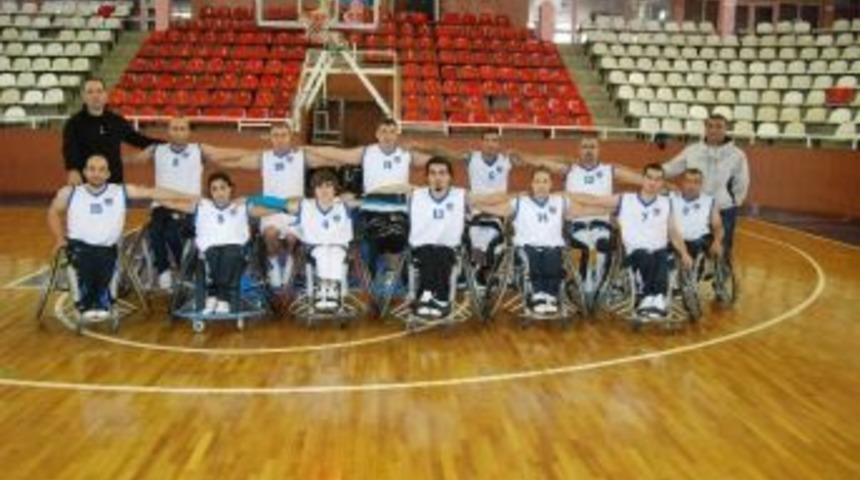Tekerlekli Sandalye Basketbol Takımı Kendi Evinde Galip