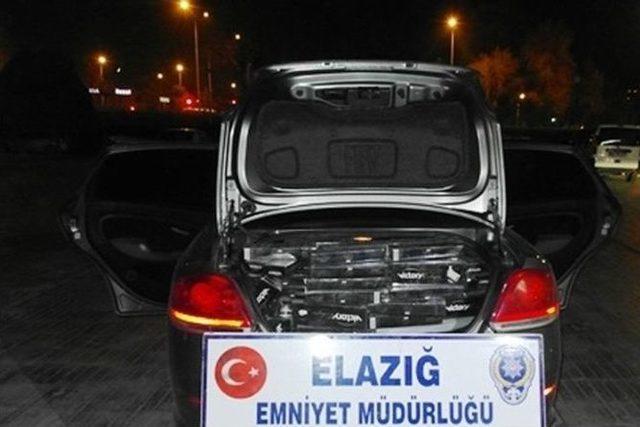 Elazığ’da Bir Kadının Çantasından 4 Kilo Esrar Çıktı