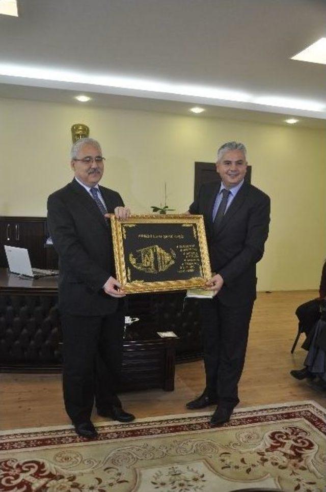 Vali G&uuml;ven&ccedil;er Afşin&rsquo;de 1