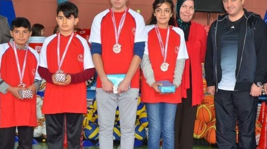 Boz&uuml;y&uuml;kl&uuml; Dart&ccedil;ılar Başarılarını Tescilledi