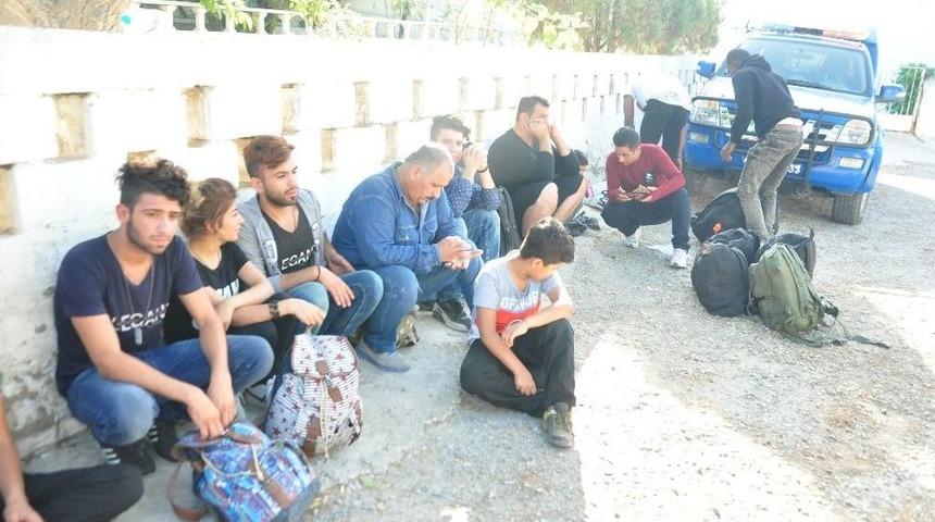 &Ccedil;anakkale&rsquo;de 36 Ka&ccedil;ak Yakalandı