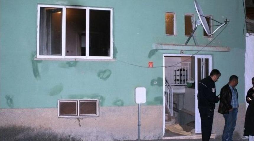 Bunalıma Giren Şahıs Kendini Yakmaya Kalktı