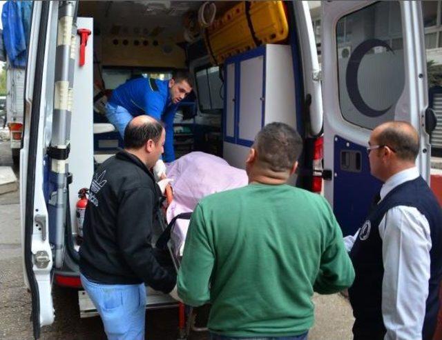 4 &Ccedil;ocuk Annesi Kadın, Cam Silerken D&uuml;ş&uuml;p &Ouml;ld&uuml; 1