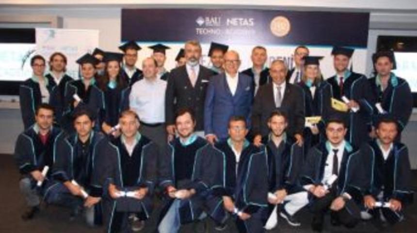 Akademi Ile Sekt&ouml;r&uuml; Buluşturan 'bau-Netaş Techno Academy' Ilk Mezunlarını Verdi