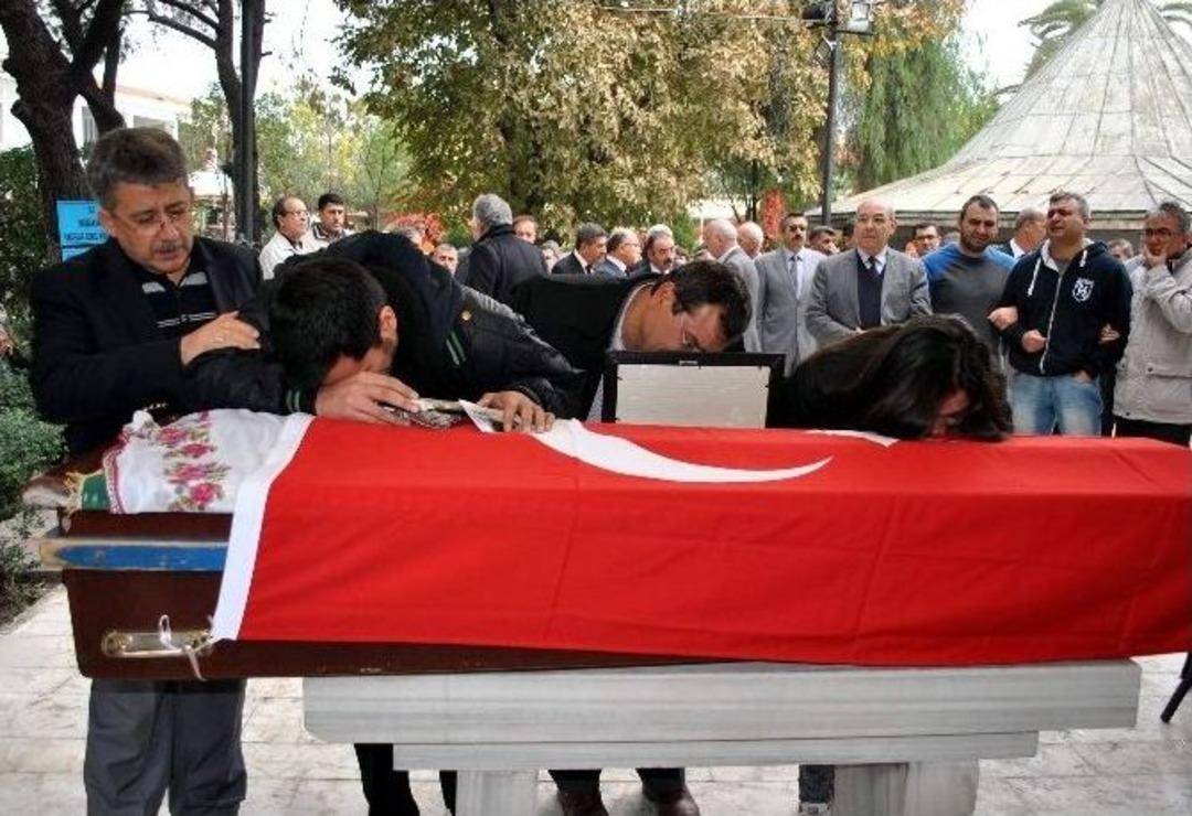 Canan &Ouml;ğretmene H&uuml;z&uuml;nl&uuml; Veda