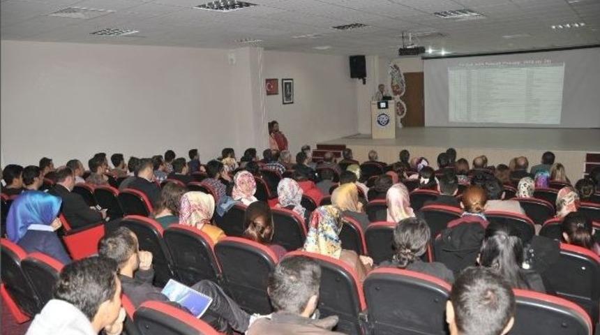 Prof.dr. Yunus &Ccedil;engel, Erzincan &Uuml;niversitesi &Ouml;ğrencilerine Konferans Verdi