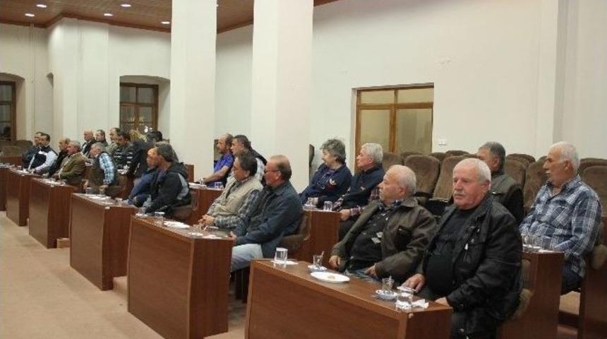 Urla&rsquo;da &Uuml;retici Pazarı Kuruluyor