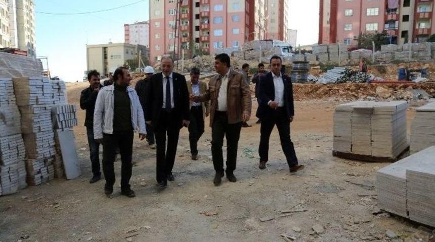 Milletvekili Ko&ccedil;er Ve Başkan Fadıloğlu Seyrantepe&rsquo;de Konutları Gezdi