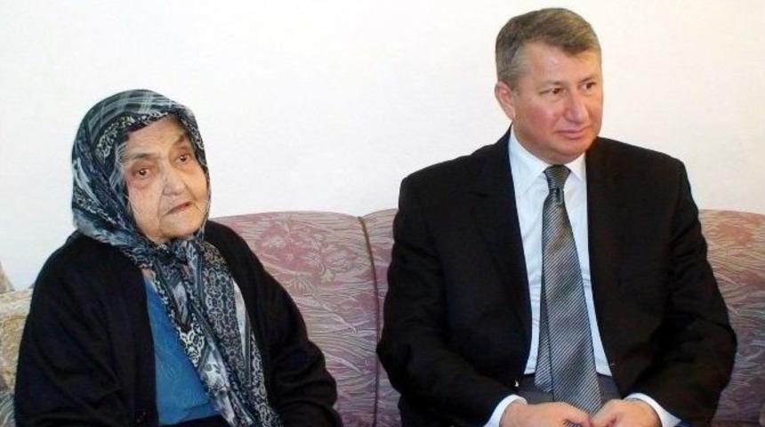 Atat&uuml;rk&rsquo;&uuml;n Evlatlık İstediği Şekibe Nine O G&uuml;nleri Anlattı