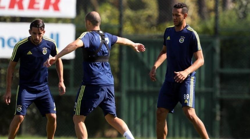 Fenerbah&ccedil;e&rsquo;de Derbi Mesaisi Başladı