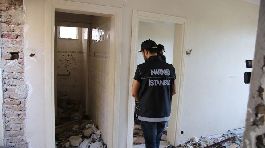 Narkotik Polisinden Okul &Ouml;nlerinde Sıkı Denetim