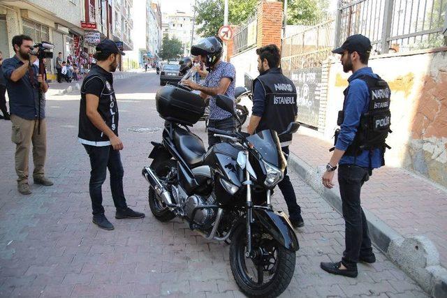 Narkotik Polisinden Okul Önlerinde Sıkı Denetim