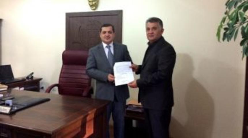 Ak Parti Merkez İl&ccedil;e Başkanı A&ccedil;ıkg&ouml;z Mazbatasını Aldı