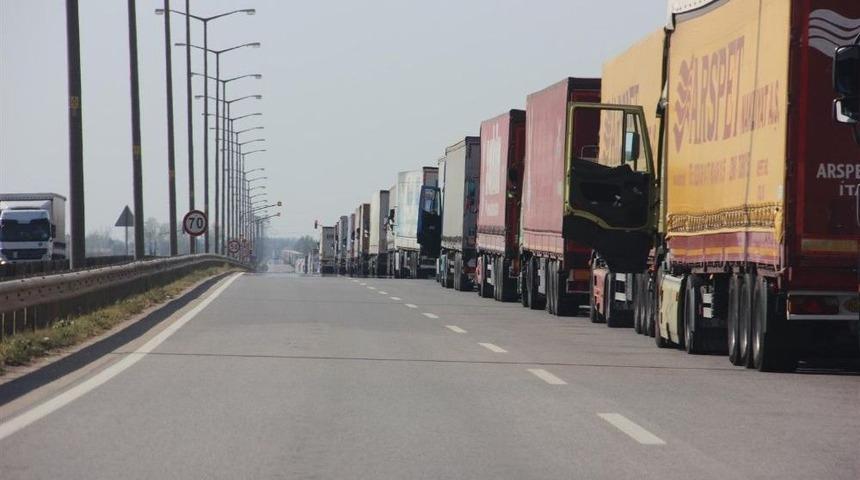 Kapıkule&rsquo;de 11 Kilometre Tır Kuyruğu