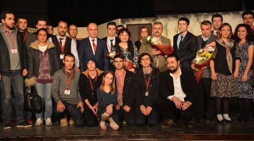 Tersine D&uuml;nya B&uuml;y&uuml;ledi