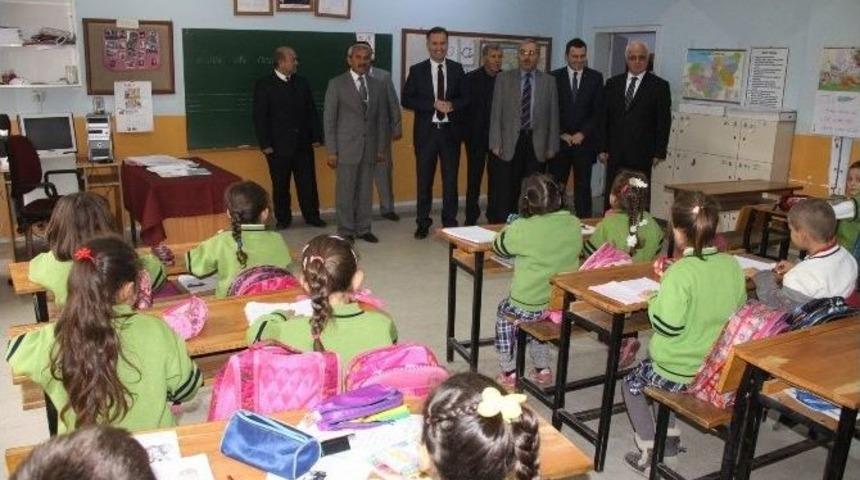 İneg&ouml;l Belediyesi&rsquo;nden &Ouml;ğrencilere Kitap