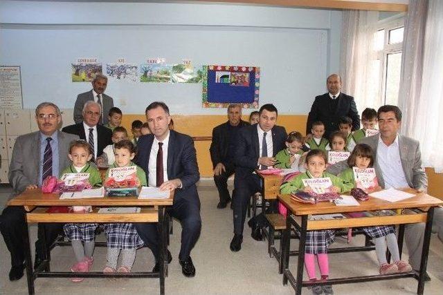 İnegöl Belediyesi’nden Öğrencilere Kitap