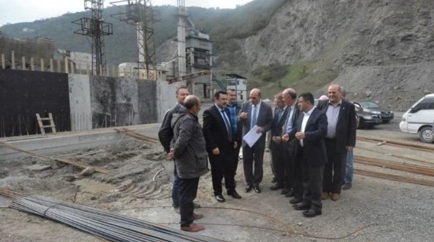 Gen&ccedil;&rsquo;ten Beton Santrali İnşaatında İnceleme