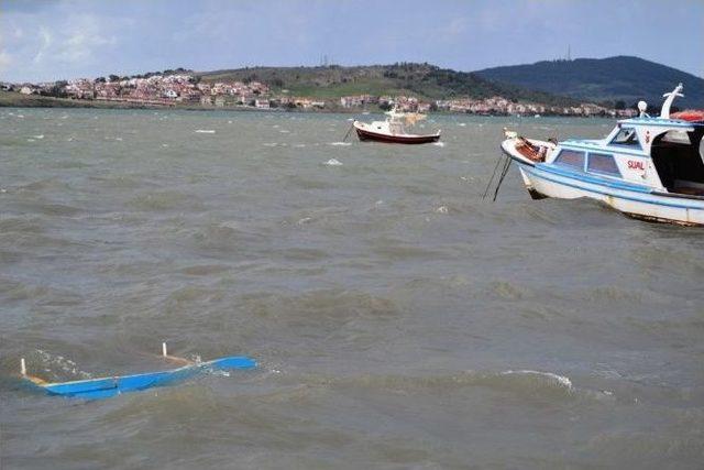 Ayvalıkta Şiddetli Lodos Tekneleri Batırdı