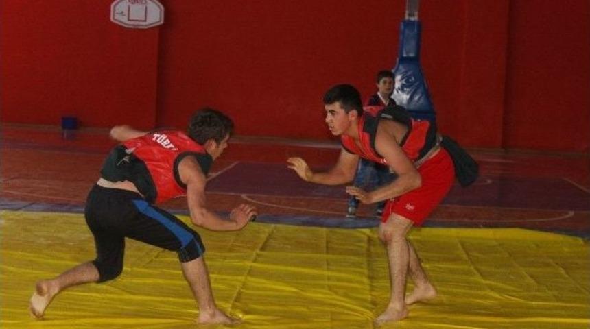 Okullar Arası Aba G&uuml;reşi M&uuml;sabakaları