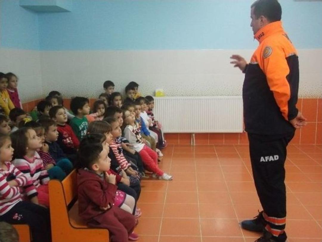 Minikler Deprem Anında Nasıl Davranacaklarını &Ouml;ğrendi