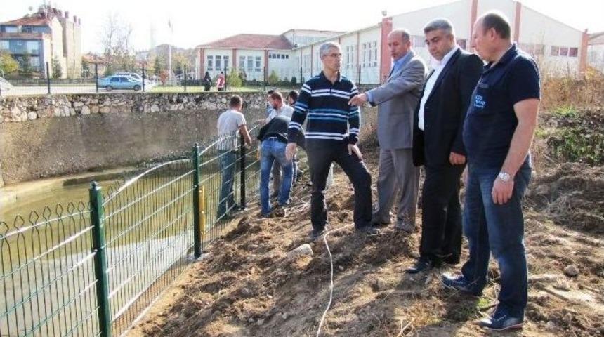 K&uuml;&ccedil;&uuml;k&ccedil;ay&rsquo;a Korkuluk