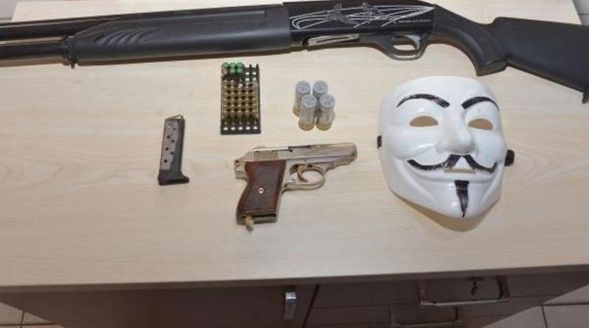 Maskeli Market Soyguncuları Yakalandı