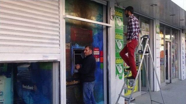 Tahrip Edilen Banka Atm’si Onarıldı 1