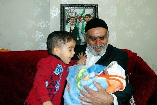 Kobani Protestosunda &Ouml;ld&uuml;r&uuml;len G&ouml;kg&ouml;z&rsquo;&uuml;n &Ccedil;ocuğu D&uuml;nyaya Geldi 2