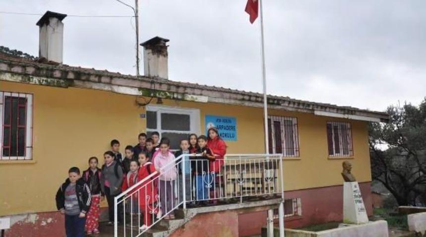 Arpadere İlkokulu, Ge&ccedil;ici İki &Ouml;ğretmene Kavuştu