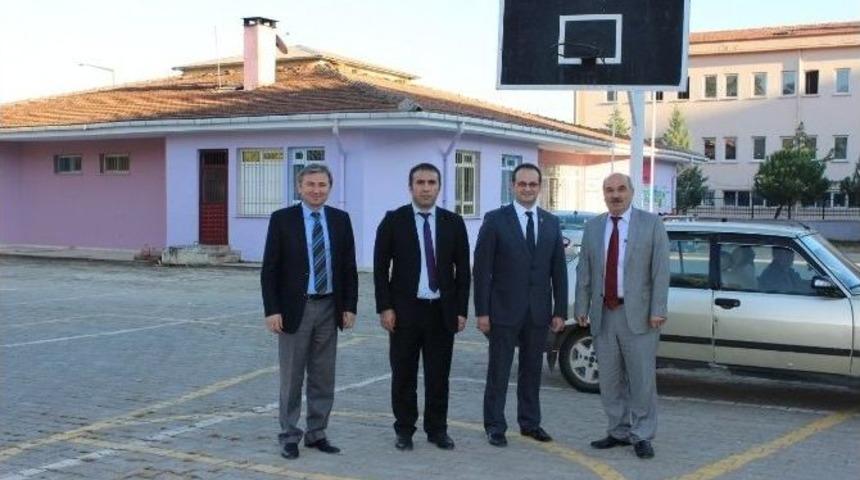 M&uuml;d&uuml;rden Okula Ziyaret