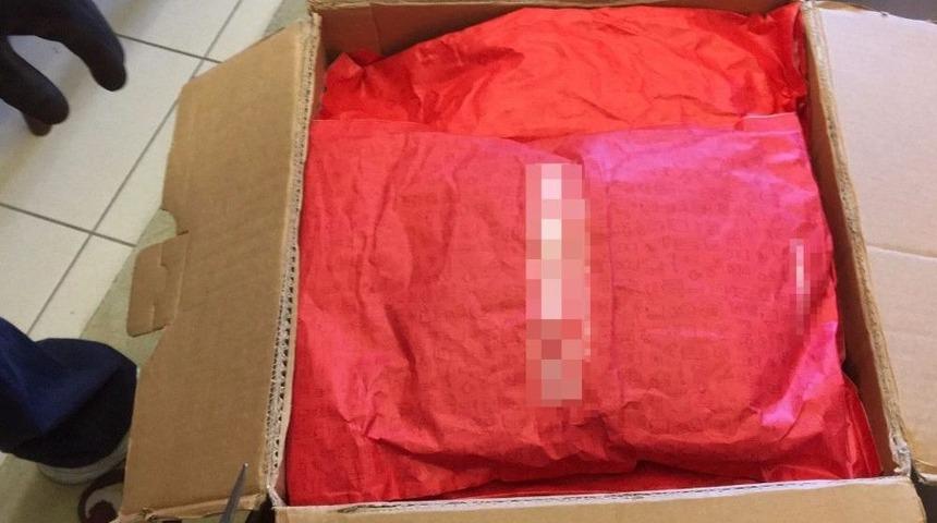 Oyun Hamurunun İ&ccedil;inden Uyuşturucu &Ccedil;ıktı