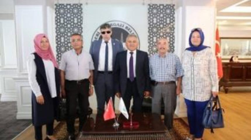 T&uuml;rkiye Harp Malul&uuml; Gaziler Şehit Dul Ve Yetimler Derneği&rsquo;nden Melikgazi&rsquo;ye Ziyaret