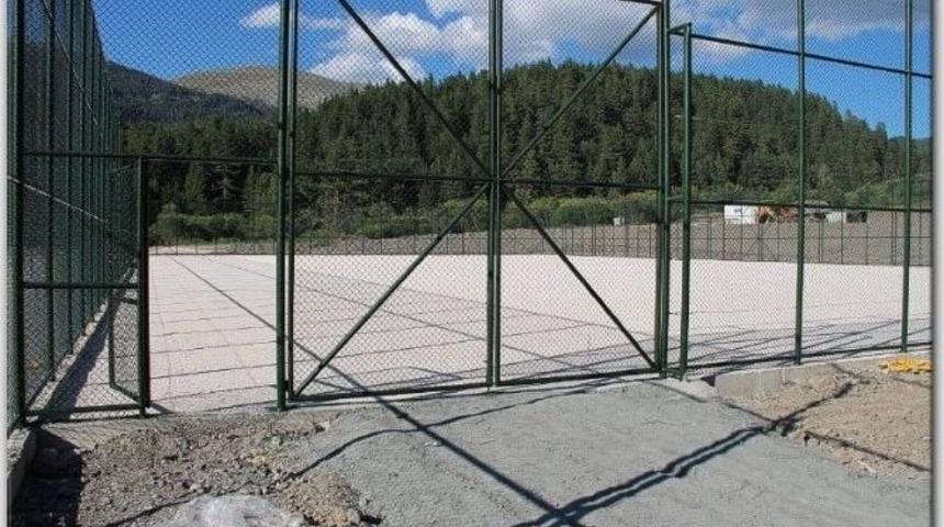 İl &Ouml;zel İdaresi K&ouml;yleri Spor Sahaları Yaptırıyor