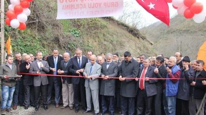 Devlet Vatandaş İşbirliğiyle Yapılan Yol T&ouml;renle Hizmete A&ccedil;ıldı
