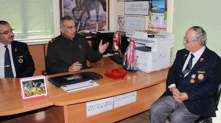 Kıbrıs Gazisi, Savaş Hatıralarını Askeri M&uuml;zeye Bağışladı