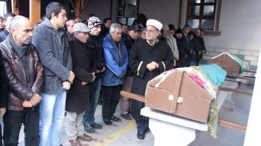 Burdur&rsquo;da Trafik Kazasında Hayatını Kaybeden Nur Akay Tekirdağ&rsquo;da Toprağa Verildi