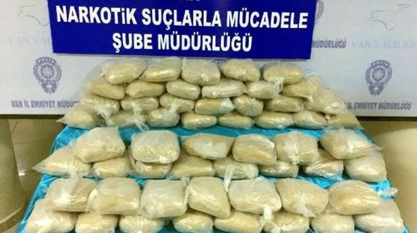 Van'da 57 Kilo 853 Gram Toz Esrar Ele Ge&ccedil;irildi