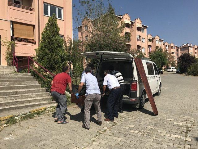 Sakarya’da Bir Şahıs Evinde Ölü Olarak Bulundu