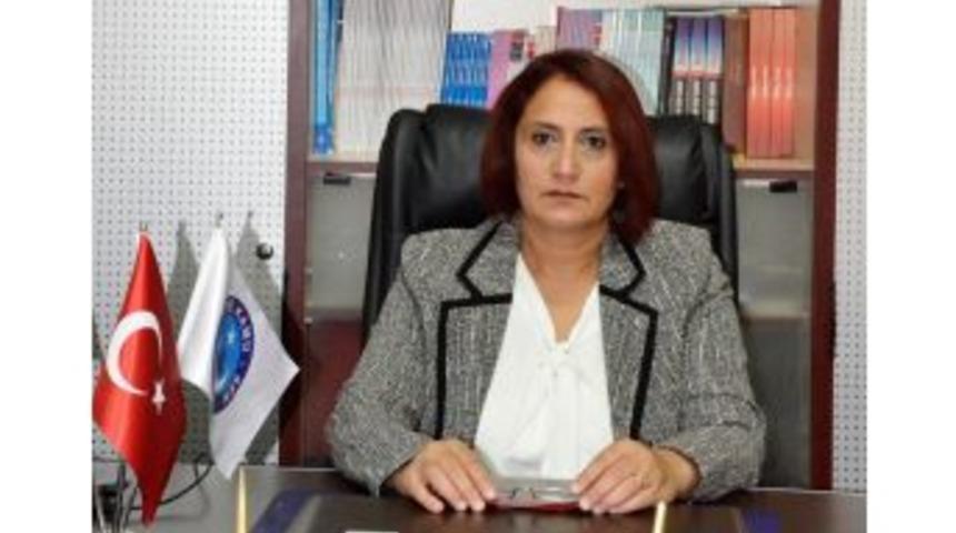 Yasemin Zengin, Sağlık&ccedil;ılara Yıpranma Hakkını Savundu
